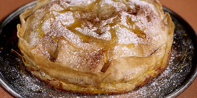 Pastilla au poulet et aux amandes