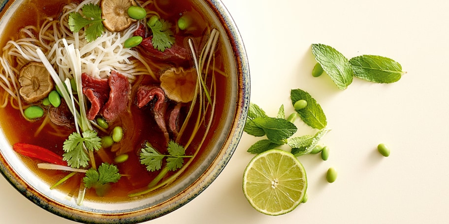 Bouillon de bœuf à l’asiatique