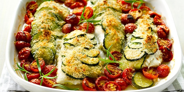 Gratin de loup de mer aux courgettes et aux tomates-cerises