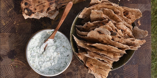 Wraps toastés et dip au platte kaas bruxellois