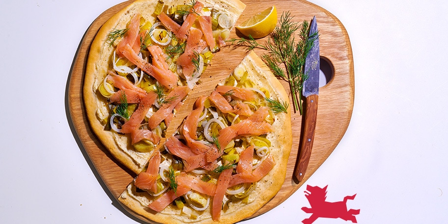 Flammekueche met gerookte zalm en prei