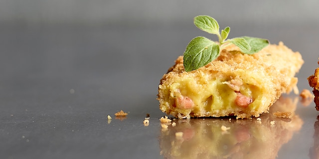 Garnaalkroketten met knolselder en curry