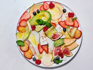 Fruitcarpaccio met feta en basilicum