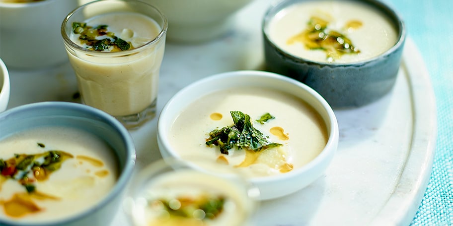 Asperge-vichyssoise met muntpesto