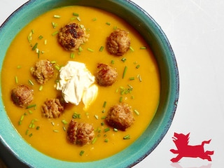 Soupe-repas aux chicons, carottes et boulettes