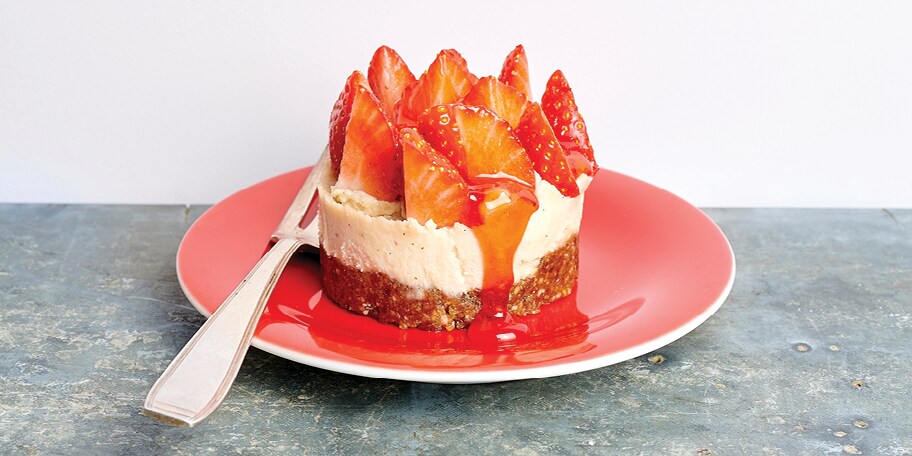 Vegan minicheesecakes met aardbeien