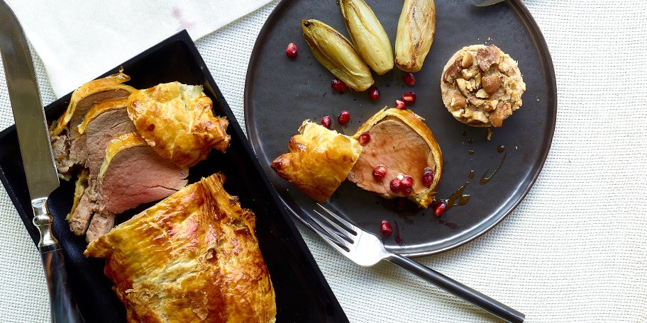 Filet de veau en croûte, chicons, purée aux marrons et grenade
