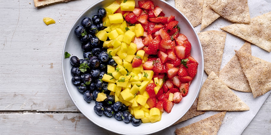 Fruits d’été et tortillas à la cannelle