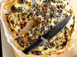 Quiche aux épinards, yaourt, tofu et noisettes