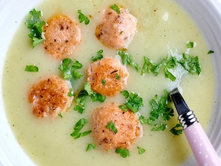 Soupe de navets aux boulettes de saumon