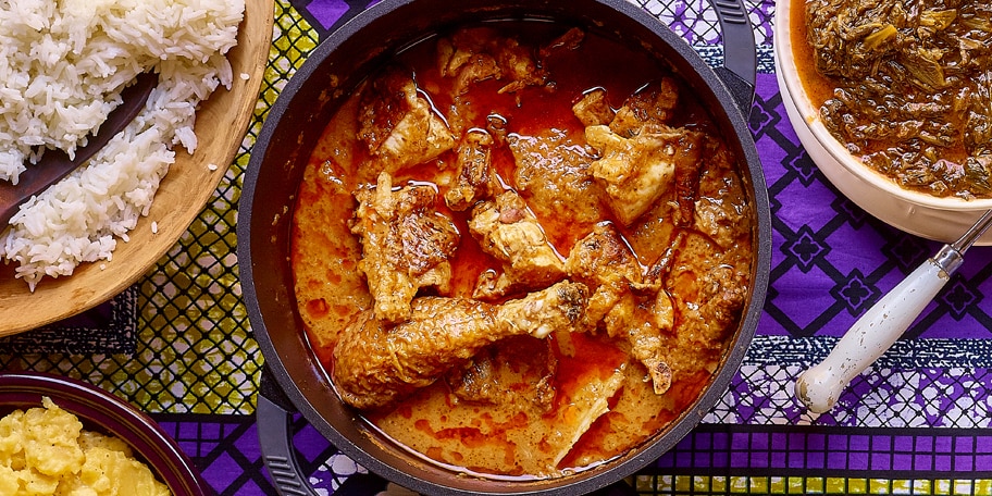 Poulet à la sauce d’arachide