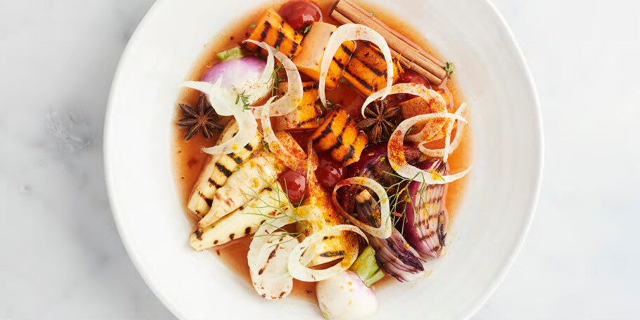 Bouillon van gegrilde wintergroenten