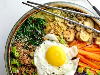 Bibimbap met gochujangsaus