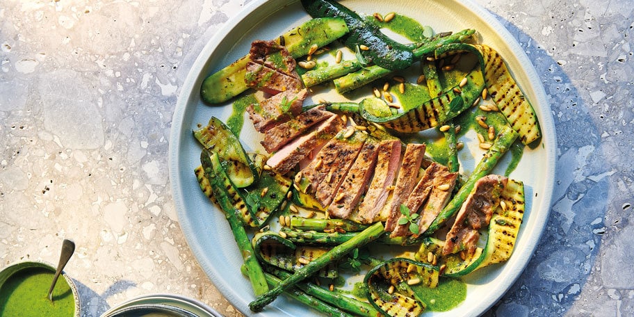 Tagliata van secreto iberico met gegrilde groenten