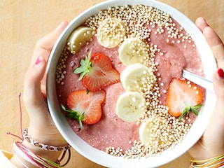 Smoothie bowl aardbeien-banaan