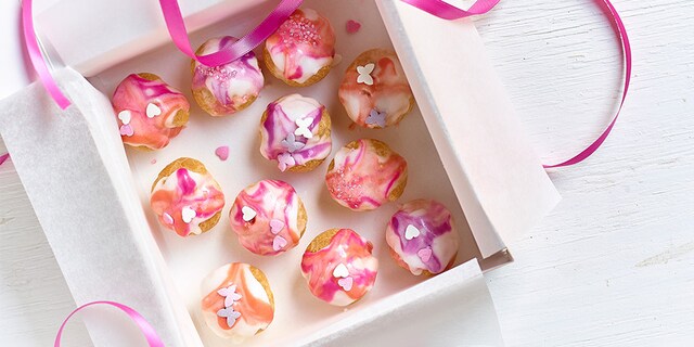 Minisoesjes met kleurrijk glazuur