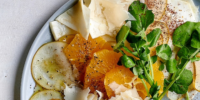 Salade de céléri-rave aux poires et aux oranges