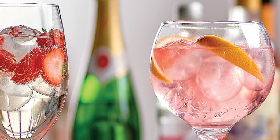 Lillet rosé tonic