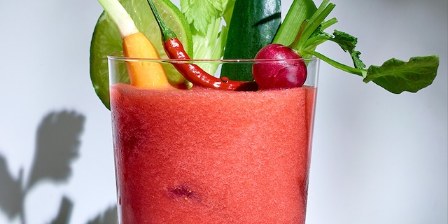 Bloody mary met sake, aardbeien en kerstomaten