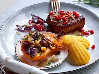 Steak de biche, madeleine de polenta et pâtissons farcis