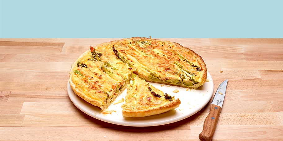 Quiche met asperges en gerookte zalm
