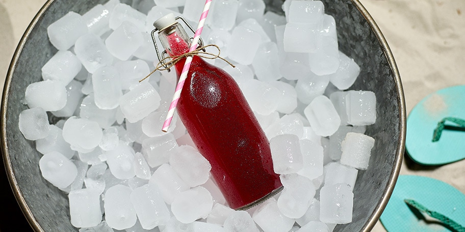 Koude infusie met guarana, gember en rode biet