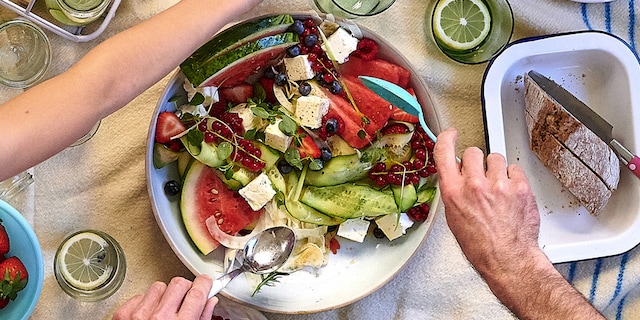 Salade de pastèque aux fruits rouges, fenouil et feta