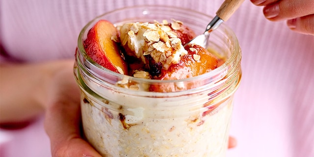 Overnight oats aux prunes et mascarpone sans lactose