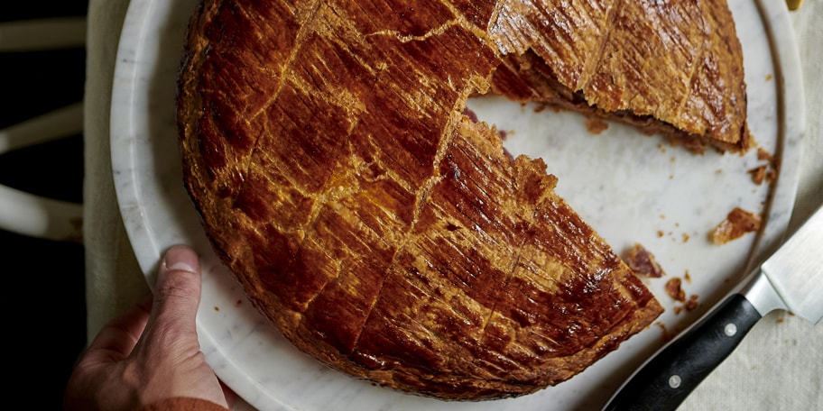 Driekoningentaart met frambozenfrangipane