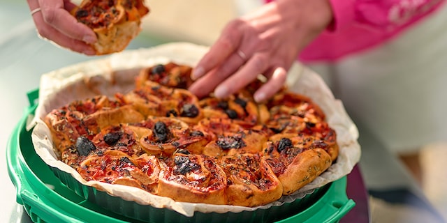 Pizzarolls met champignons, ham en courgette