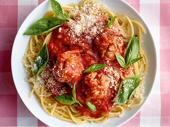 Spaghetti aux boulettes, sauce tomate
