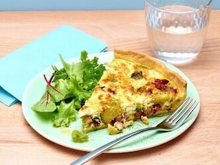 Quiche aux choux de Bruxelles, lardons et feta