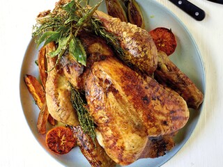 Dinde aux airelles et aux amandes, chicons et patates douces