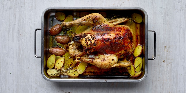 Coucou de Malines rôti au beurre aromatisé sous la peau