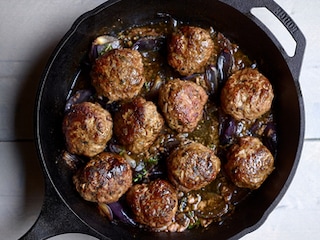 Boulettes aux oignons rouges