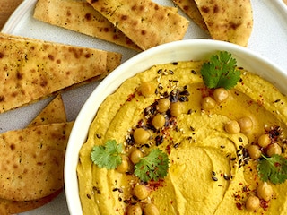 Hummus met butternut, kurkuma en gember