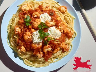 Spaghetti met bloemkoolbolognese en mozzarella