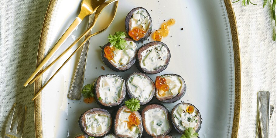 Rolletjes van Schotse gerookte zalm in norivellen