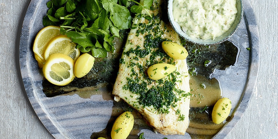 Plie poêlée, sauce tartare et pomme de terre grenailles