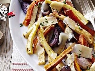 Frites de légumes racines rôtis aux copeaux d’Etivaz AOP