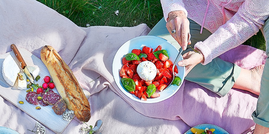 Salade de fraises à la burrata