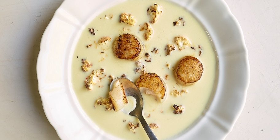 Velouté de chou-fleur aux noix de Saint-Jacques