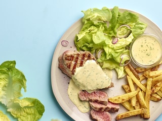 Steak, frites au four et sauce béarnaise express 