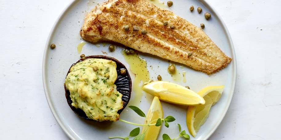 Soles poêlées et portobellos au stoemp d'herbes