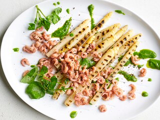 Gegrilde asperges met pesto van waterkers