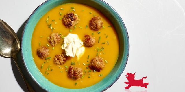 Soupe-repas aux chicons, carottes et boulettes