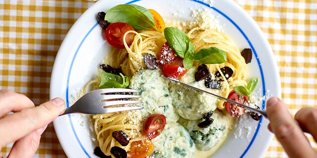 Linguine aux boulettes ricotta épinards et sauce crémeuse