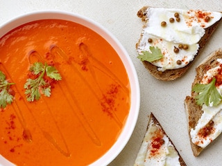 Soupe de patates douces et poivrons piquillos