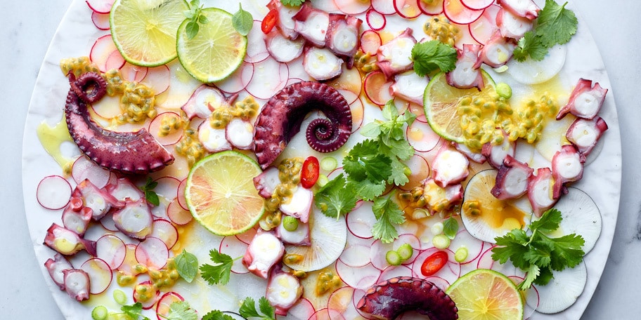 Carpaccio de poulpe au duo de radis