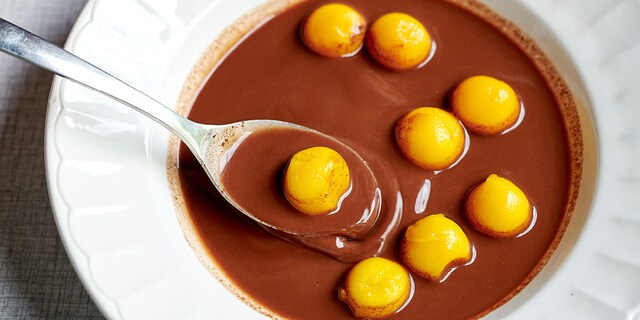 Chocoladesoep met balletjes